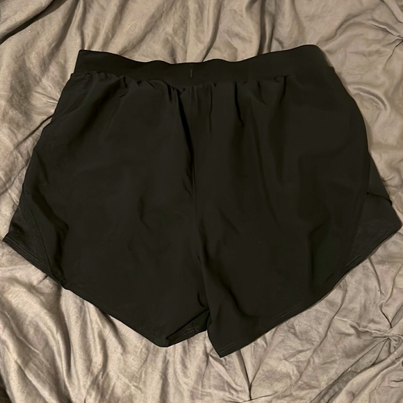 Black under armor shorts size small - Picture 2 of 2